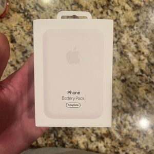 Apple MagSafe Wireless portable charger